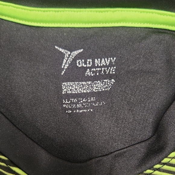 Old Navy Kids Tee - Black and Yellow - Picture 3 of 6